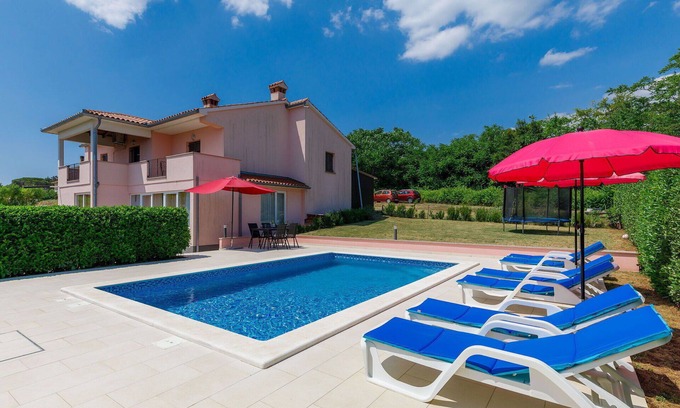 Martinski House | Beautiful villa for 8 people with A/C, WIFI, private pool, TV and terrace