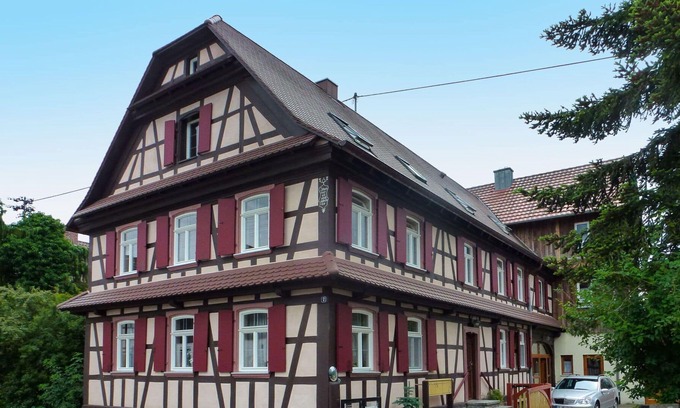 Meissenheim Villa | Beautiful villa for 5 guests with WIFI, TV, patio and parking