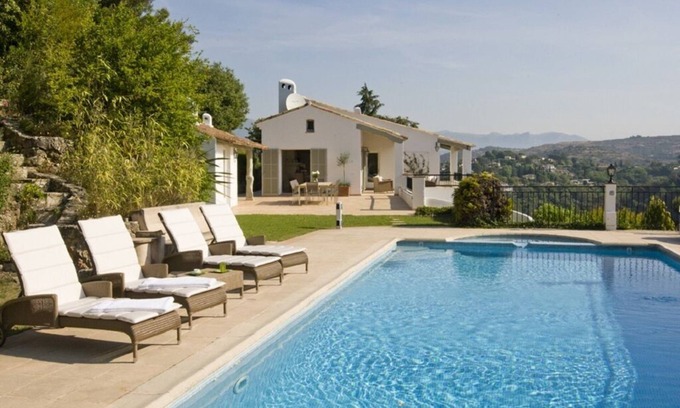 Biot Villa | Beautiful villa in gated Domaine in French Riviera, stunning views, heated pool