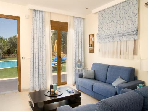 Pefkos Villa | Beautiful Villa in Pefkoi Rhodes with Swimming Pool