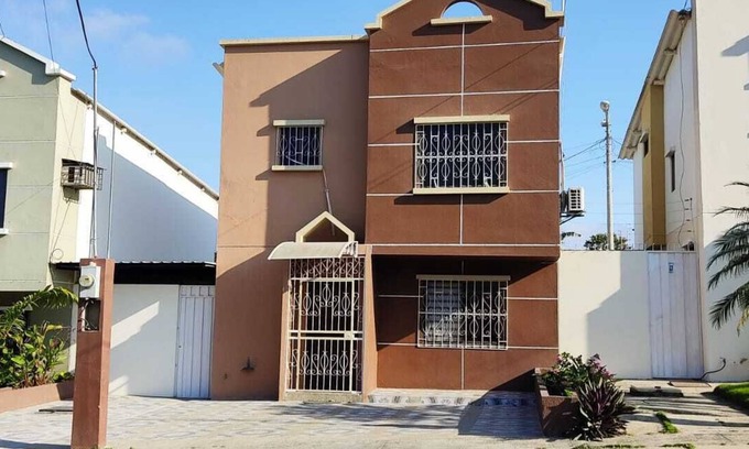 Manta Villa | Beautiful Villa in Private Urbanization Just Five Minutes Outside of Manta