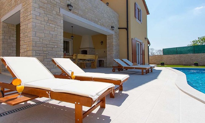 Sosici Villa | Beautiful Villa Marisa**** with pool near Rovinj