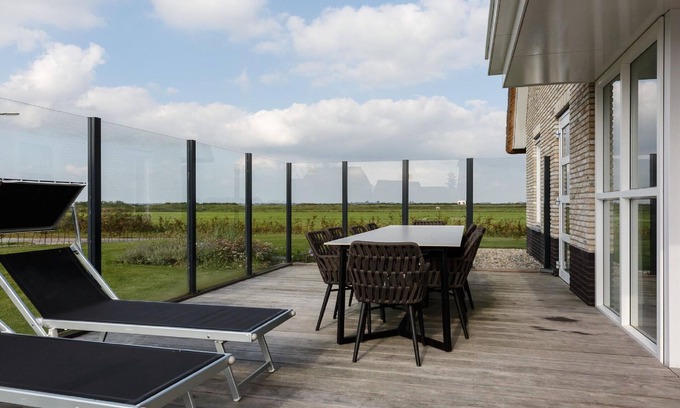 Delfstrahuizen Villa | Beautiful villa with sauna and view