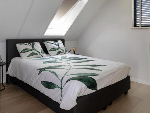 Sint Nicolaasga Villa | Beautiful villa with spacious garden
