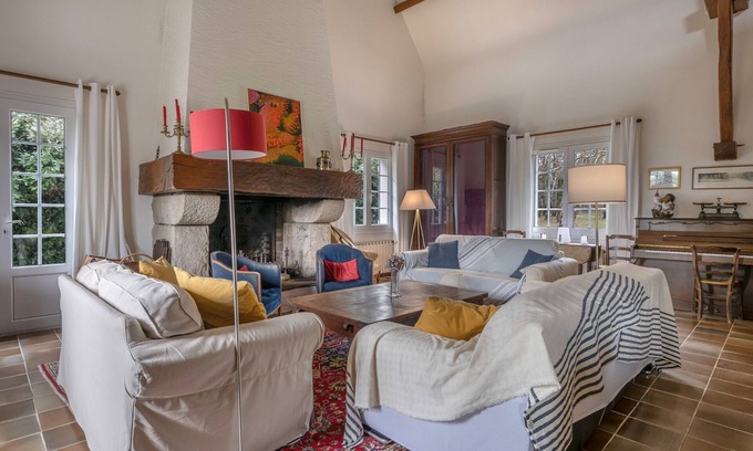 Mesquer House | Beautiful warm house for 14 people