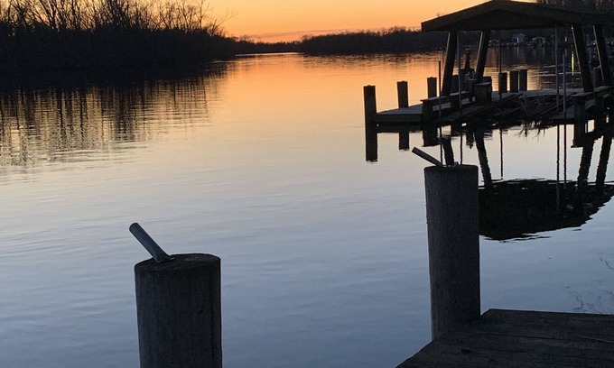 Fremont Cottage | Beautiful water front cottage with beautiful views and wonderful dock