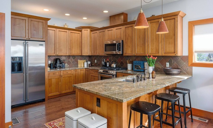 Eastsound House | Beautiful Water Views, Pet- Friendly, Close to Town, Beaches, Hiking, Kayaking