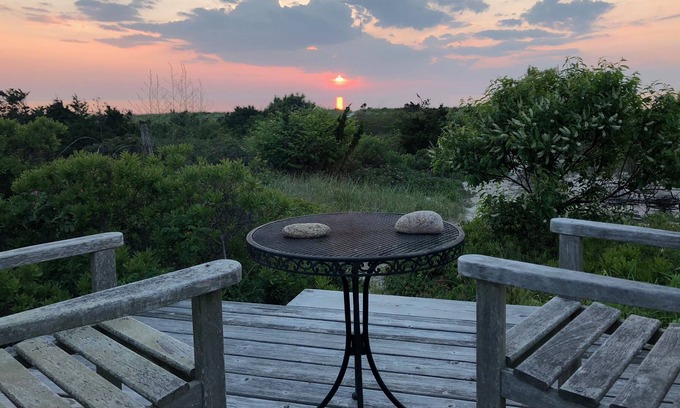 Peconic Cottage | Beautiful waterfront 2BR/2BA cottage, Great location in North Fork wine country