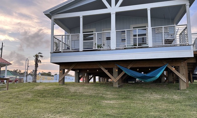 Beach City Resort | Beautiful Waterfront Private Resort