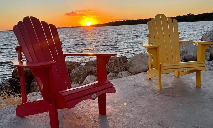 Rock Harbor House | Beautiful Waterfront Townhouse on Saltwater Diving Lagoon - beach, pools, tennis