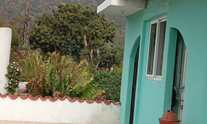 Santiago Atitlan Cabin | Beautiful Wifi Lodge in Santiago Atitlán. Santiago Lakeview Villa: 2 bedroom.