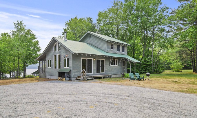 Severance Cabin | Beautiful year-round Adirondack rental on Paradox Lake