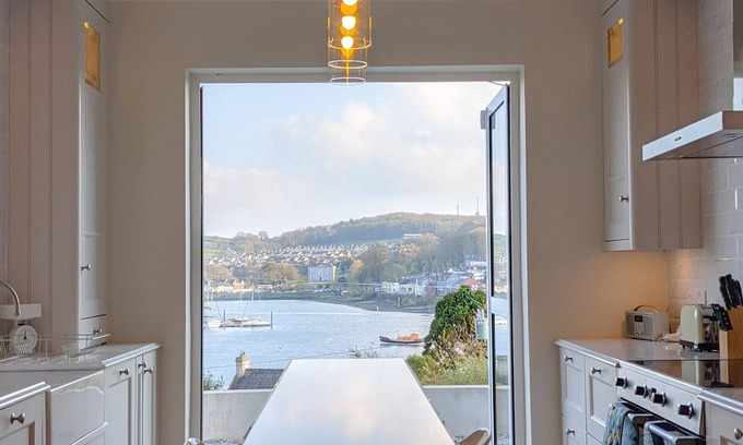Ringaskiddy House | Beautifully appointed waterfront 4 bedroom house with private access to Woods