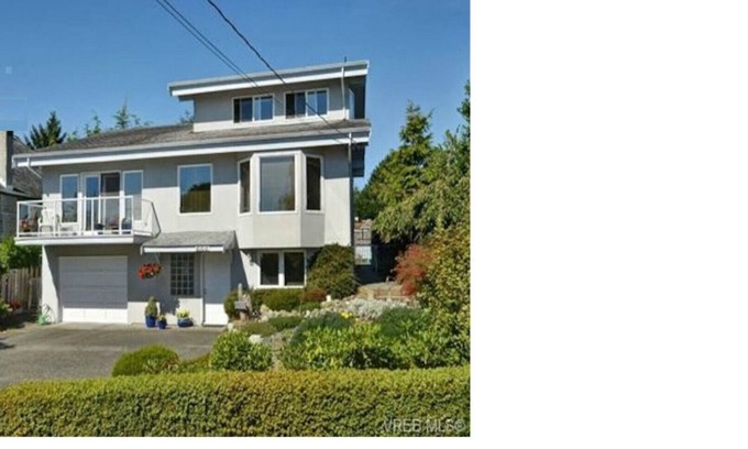 Saanich East House | Beautifully appointed suite is on a gorgeous, secluded, quiet Oceanfront street
