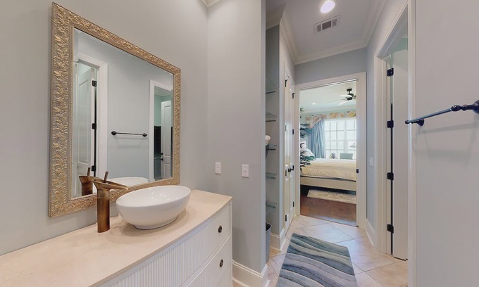 Jekyll Island House | Beautifully decorated ocean front condominium.