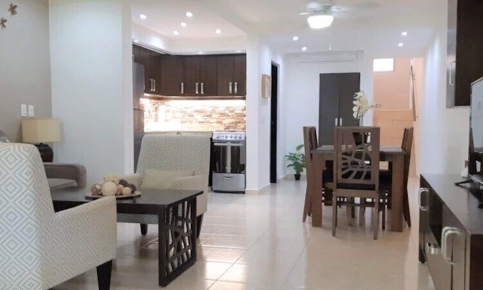 Zona Hotelera Apartment | Beautifully decorated 1 Bedroom 2 floors appartment/Ground Level