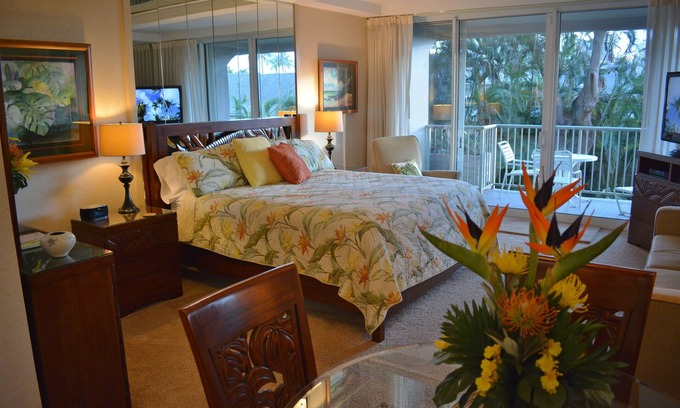 Kaanapali Condo | Beautifully Decorated Whaler Studio at The Whaler on Ka'anapali Beach