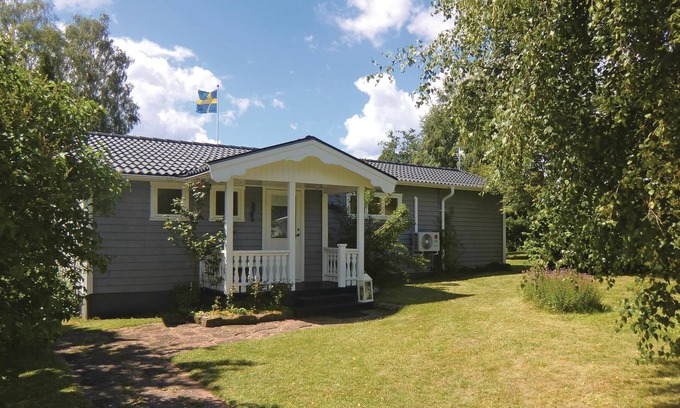 Borgholm House | Beautifully located cottage with open floor plan and large sheltered back near Borgholm on Öland.