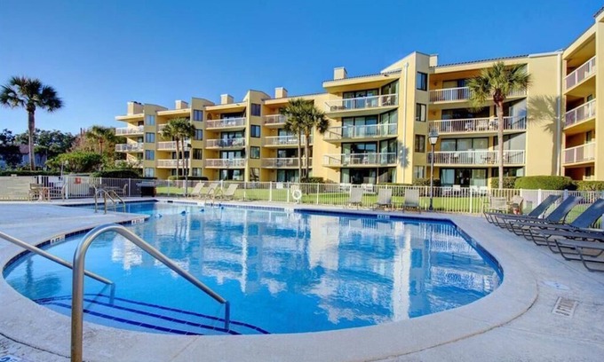 Saint Simons Island Condo | Beautifully Renovated, First Floor South Villa at King & Prince with Beach and R