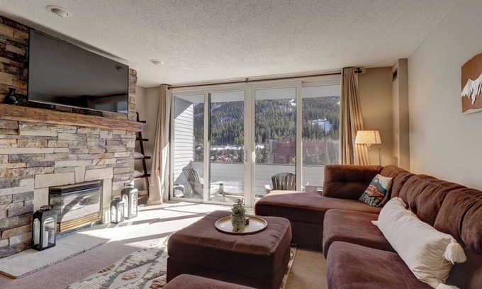 Copper Mountain Village Condo | Beautifully Remodeled, Mountain Views SB204