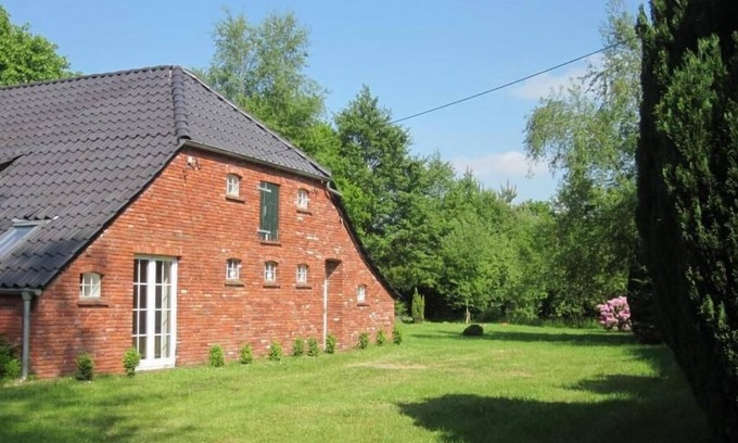 Grosefehn House | Beautifully remodeled farmhouse in a quiet location - pure relaxation in the countryside