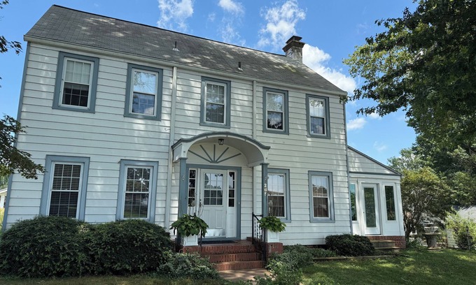 Havre De Grace House | Beautifully renovated home, steps from the Havre de Grace Lighthouse
