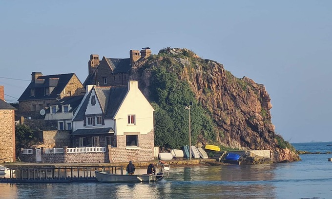 Loguivy House | Beautifully renovated, typical waterfront house