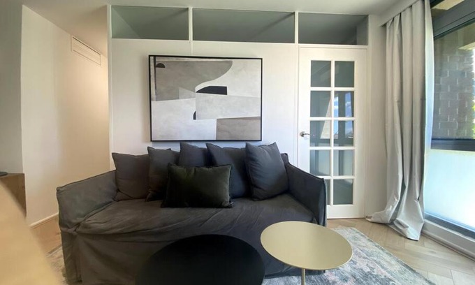 Bondi Junction Apartment | Beautifully renovated apartment