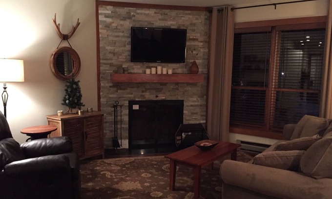 Central Vermont- Killington Condo | Beautifully Renovated Condo, Ski Home, Close to Ski Lifts and Night Life (TC37)