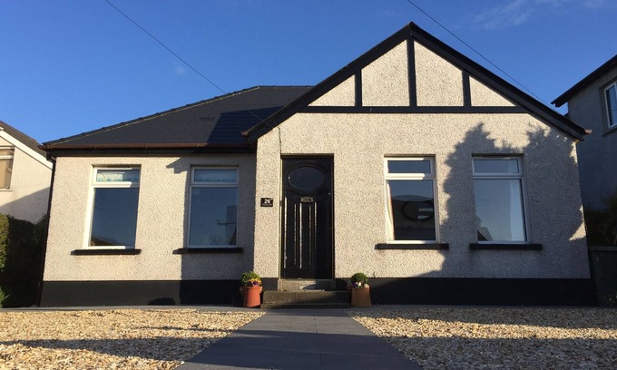 Bangor Cottage | Beautifully Restored 3 Bedroom Cottage. With Broadband near beach. Sleeps 4/5