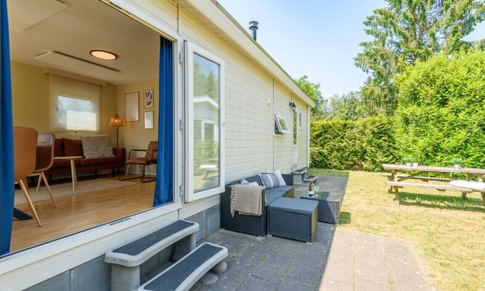 Krachtighuizen House | Beautifully situated cozy chalet in the Veluwe.
