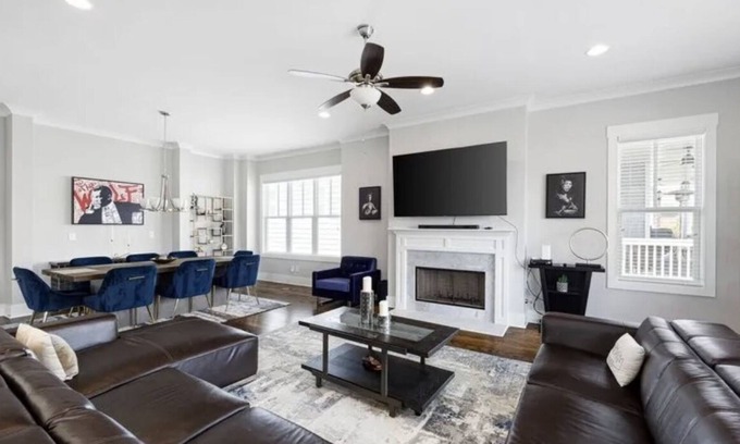 Westside House | Beautifully spacious 4 bed/ 4 bath house with game room in the heart of Atlanta!