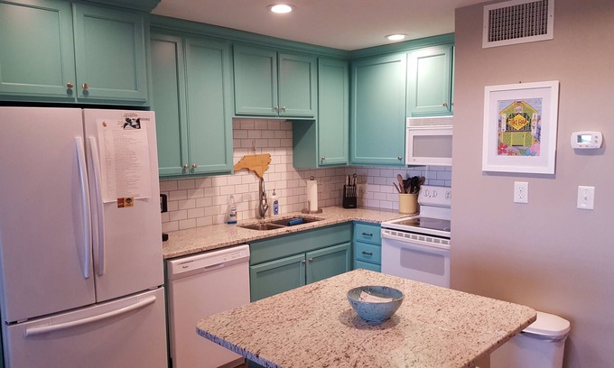 Wilmington Beach Condo | Beautifully updated oceanfront condo w/ pool. Offseason discounts available!