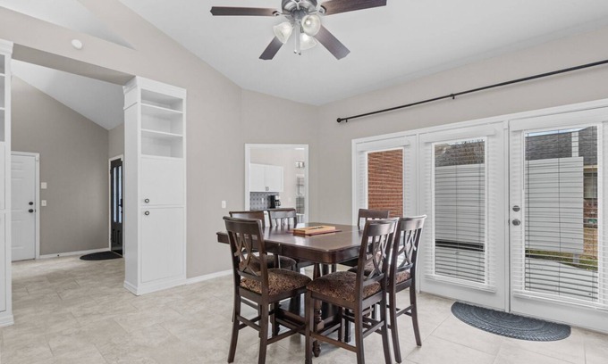 Crown Colony House | BeautifulQuietHomePerfect4Stay in Lufkin, Texas!