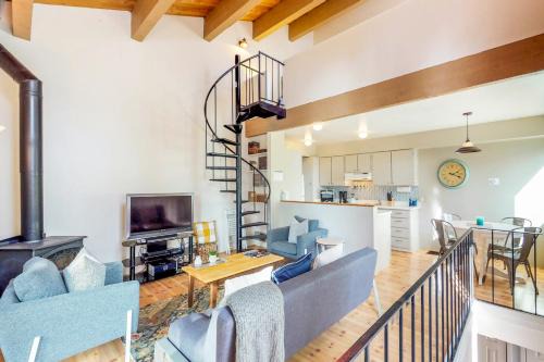 Kings Beach Apartment | Beauty by Kings Beach