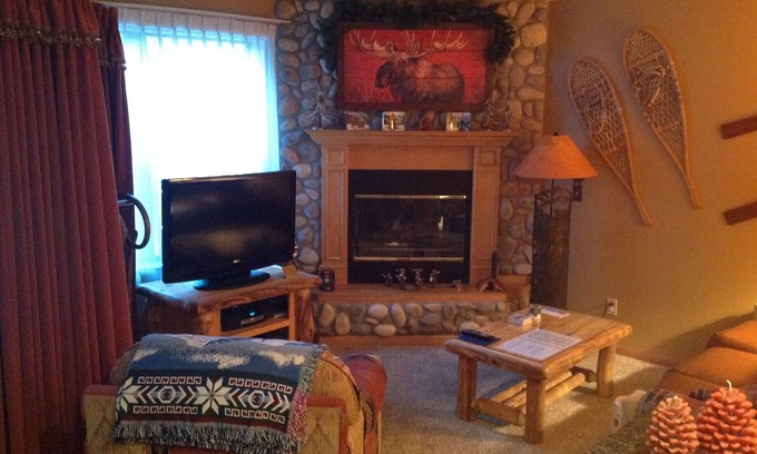 Historic District Condo | Beauty in Breck for Two