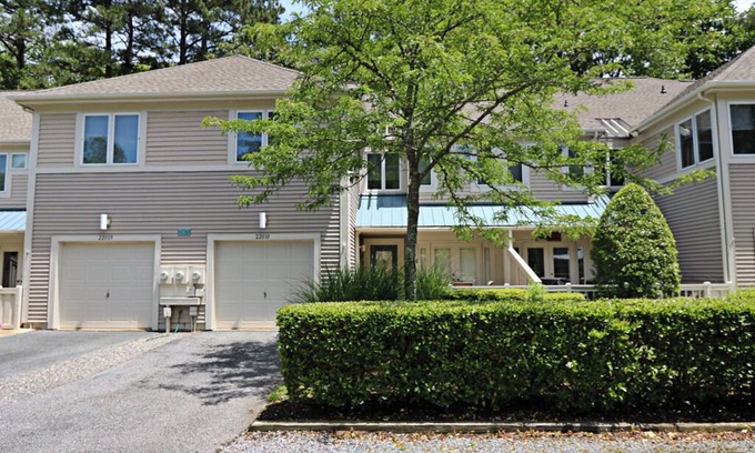 Frankford House | Beauty near the Beach! Comfort and convenience for the whole family!