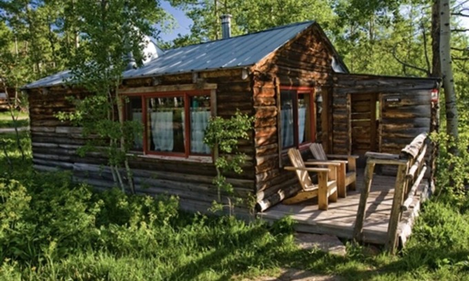 Clark Cabin | Beaver Cabin - Cozy rustic cabin