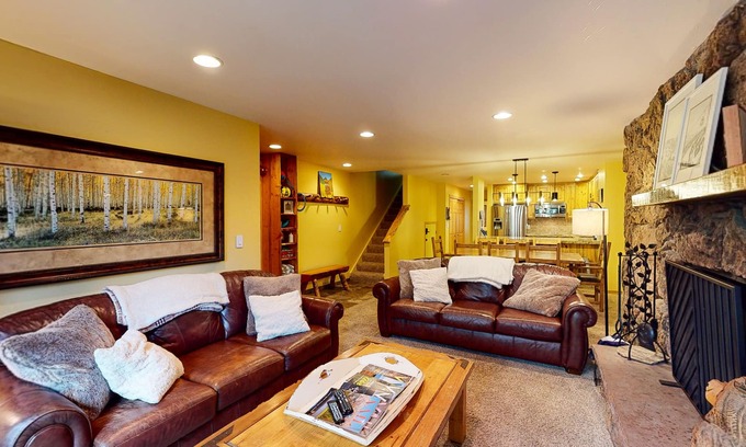Avon Condo | Beaver Creek West Condo with Heated Pool, 3 Hot Tubs & Shuttle to the Slopes