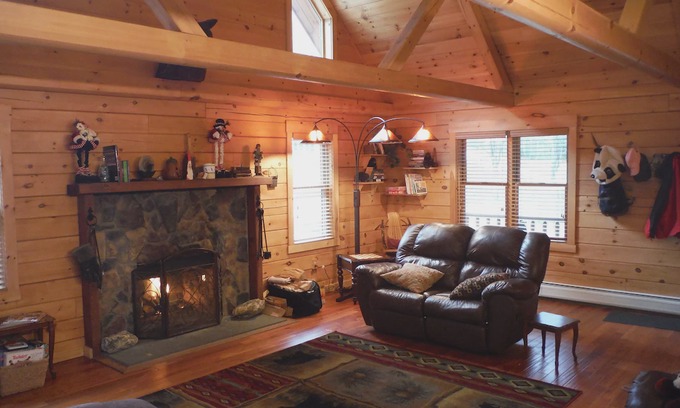 Bridgewater Corners Cabin | Beaver Lodge Log Cabin - Killington - Perfect All Seasons - Timeless Experience