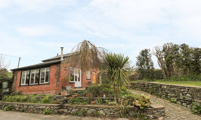 Newland Near Ulverston Cottage | BECK COTTAGE, romantic, with open fire in Pennington