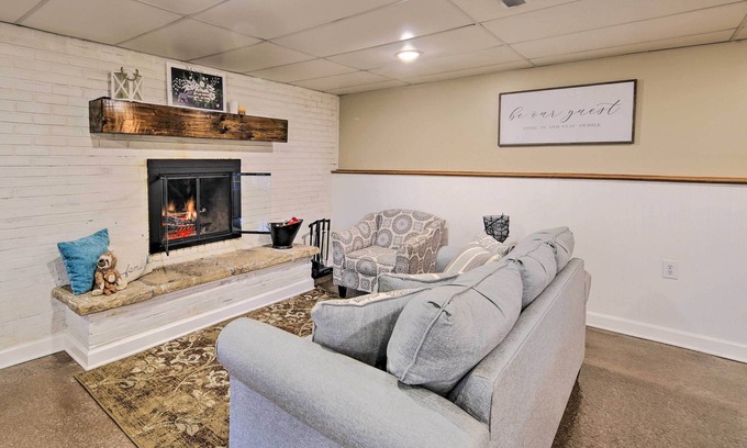 Eccles Apartment | Beckley Studio w/Hot Tub, 4 Mi to WVU Tech!