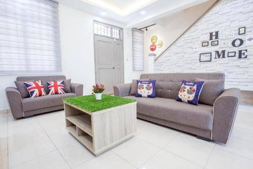 Bukit Indah Bed & Breakfast | Bed and breakfast ∙ 4 bedrooms ∙ 16 guests