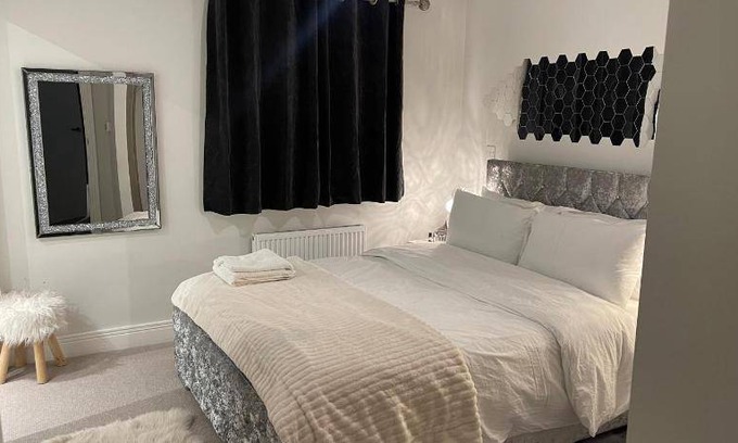 Horley Bed & Breakfast | Bed and breakfast ∙ 1 bedroom ∙ 2 guests