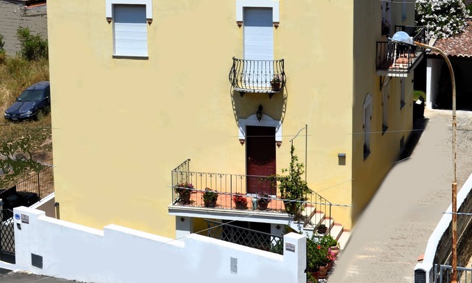 Oliena Bed & Breakfast | Bed and Breakfast Oliena