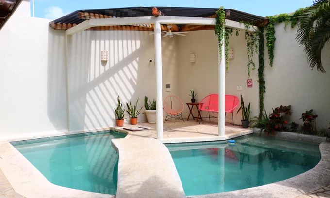 Downtown Cancun Bed & Breakfast | Bed and Breakfast Pecarí
