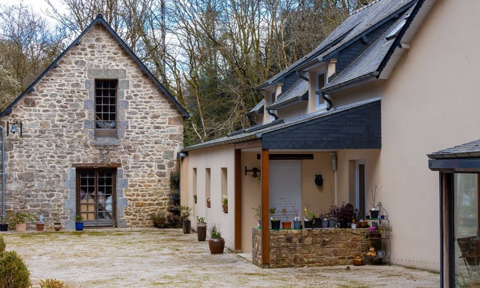 Begard Bed & Breakfast | Bed and Breakfast 'Valentina' with Shared Terrace, Shared Garden and Wi-Fi