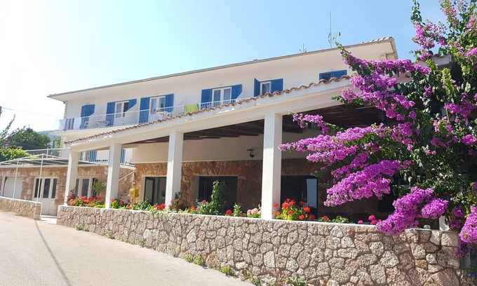Island Hvar Bed & Breakfast | Bed and Breakfast Vjeko, Zavala