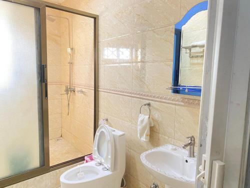 Sekondi-Takoradi Bed & Breakfast | Bed and Breakfast With Balcony