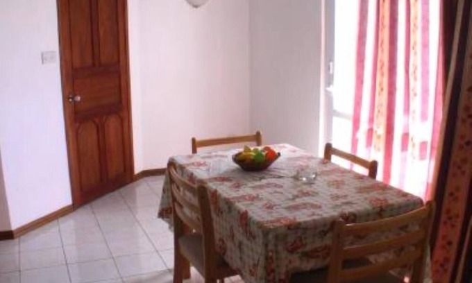 Mont Choisy House | Bed, breakfast anddinner at 132 €/4pers/night at 200m beach Trou aux biches.